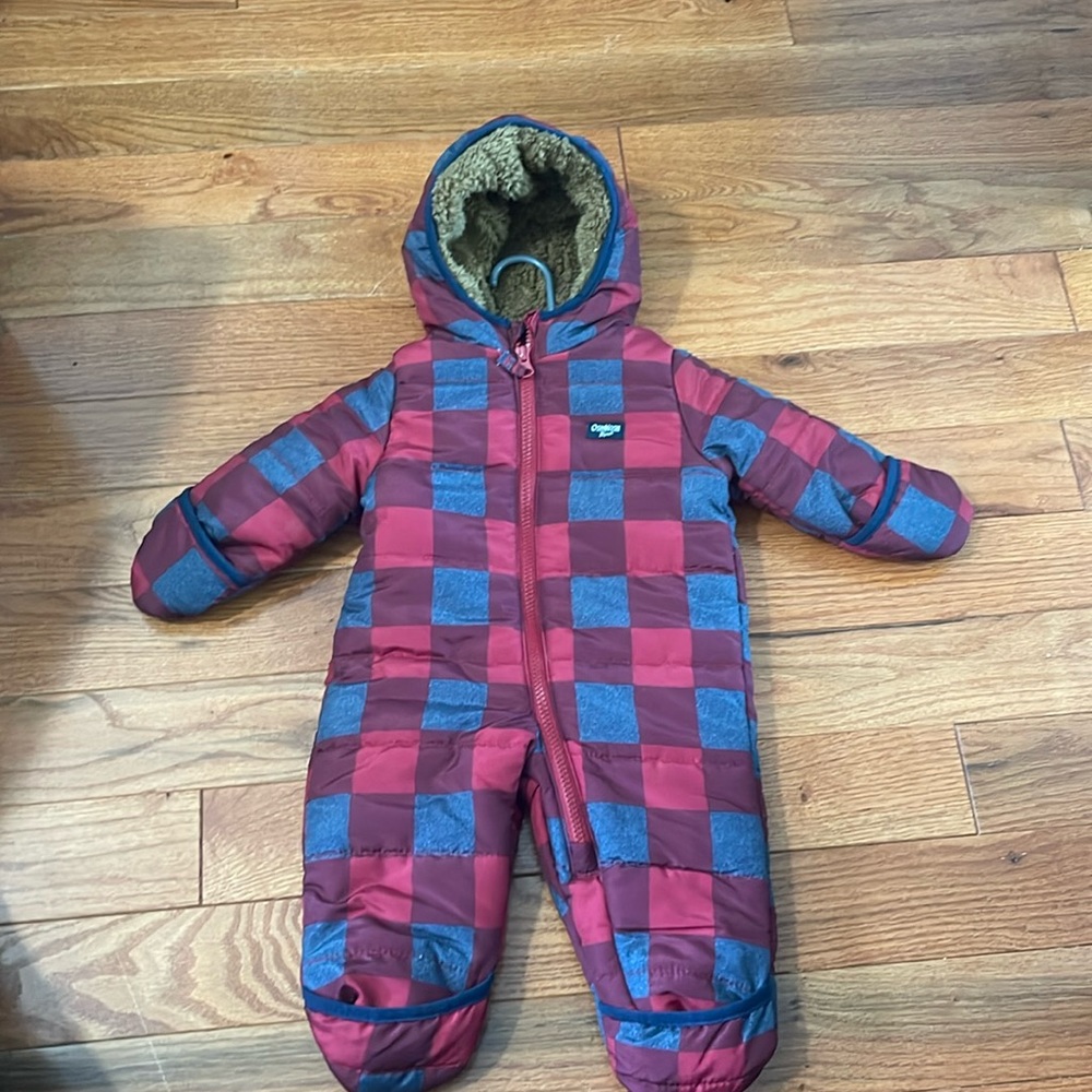 Oshkosh Infant Bunting Snowsuit. Size 3-6 months. Brand new, never used